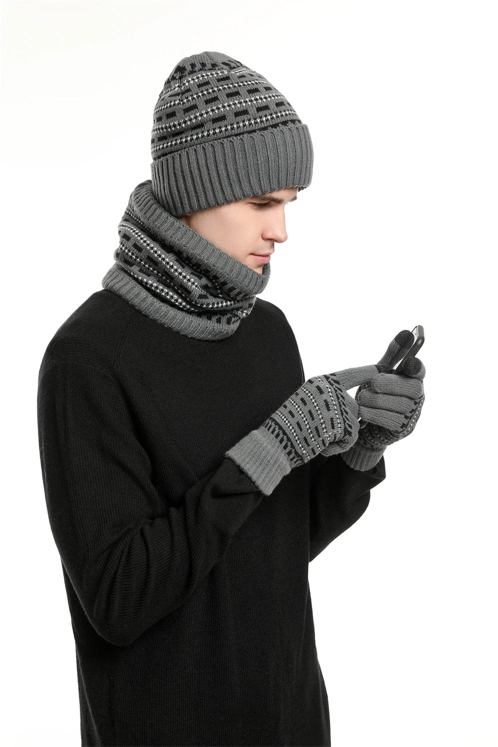 HeatLock™ Trio – Woolen Hat, Gloves & Scarf for Maximum Cold Protection!