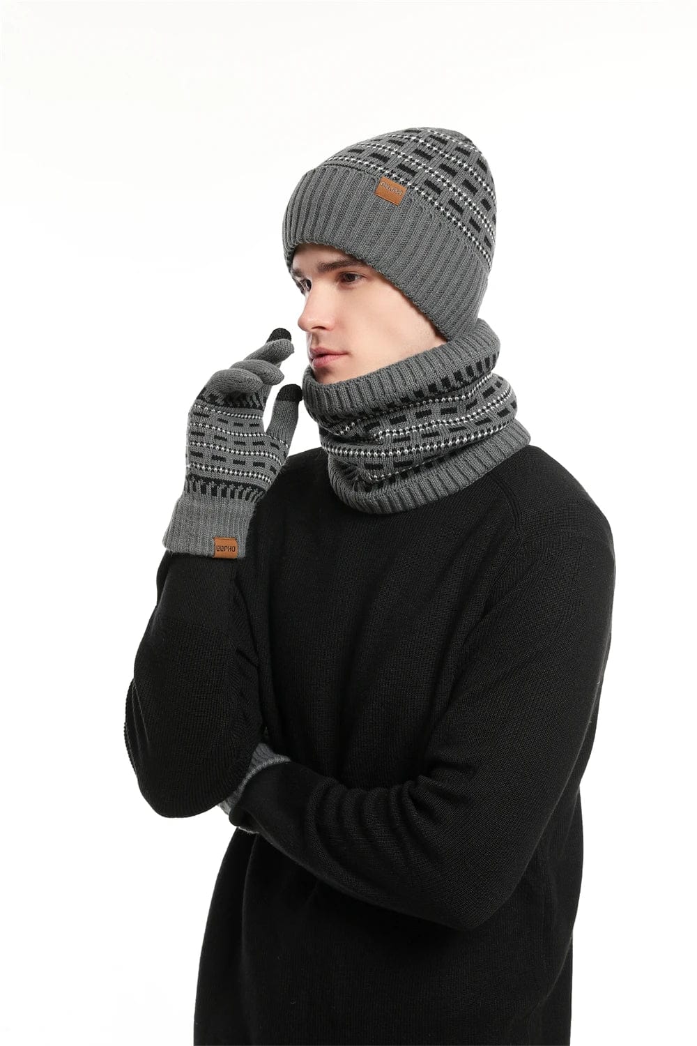 HeatLock™ Trio – Woolen Hat, Gloves & Scarf for Maximum Cold Protection!