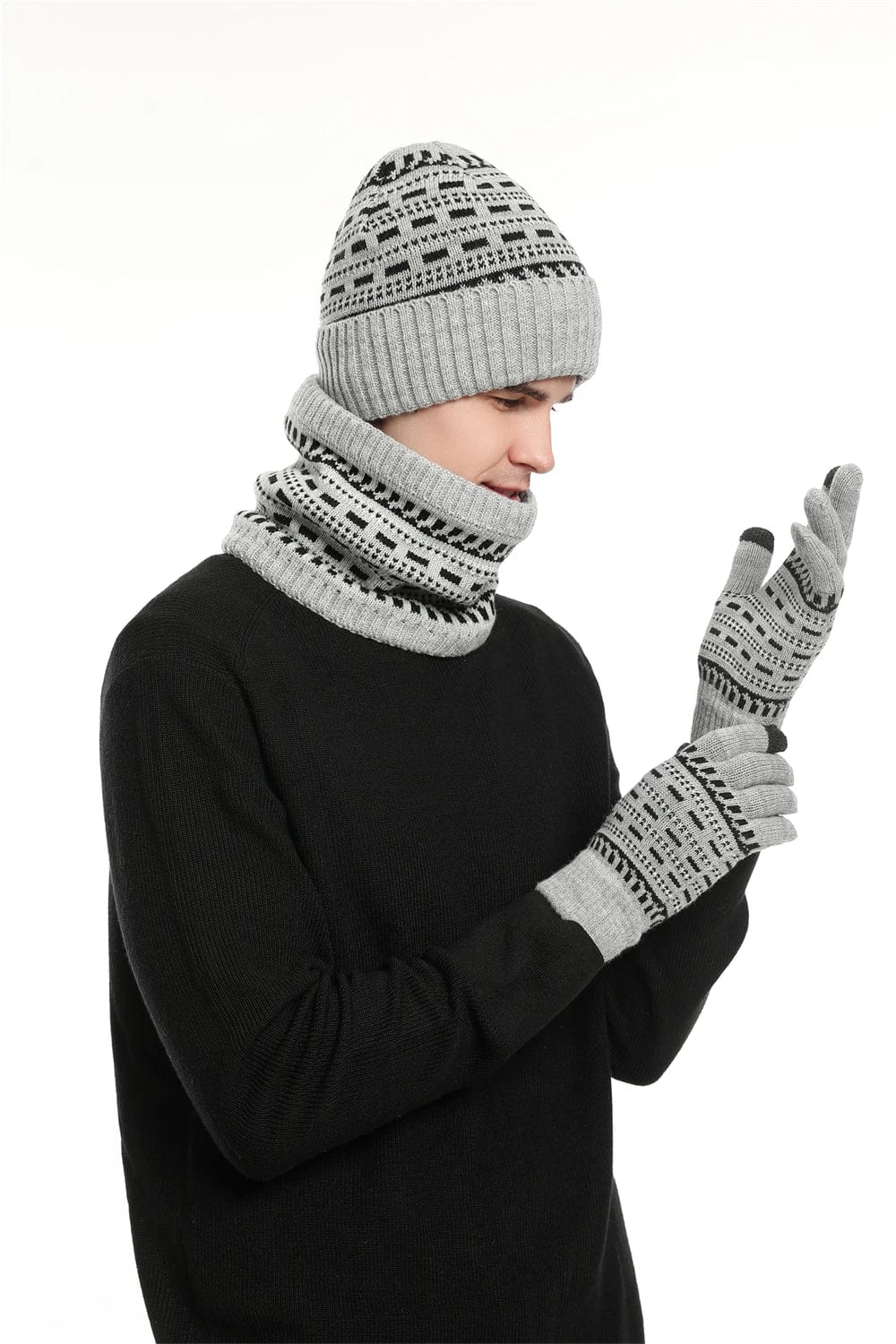 HeatLock™ Trio – Woolen Hat, Gloves & Scarf for Maximum Cold Protection!