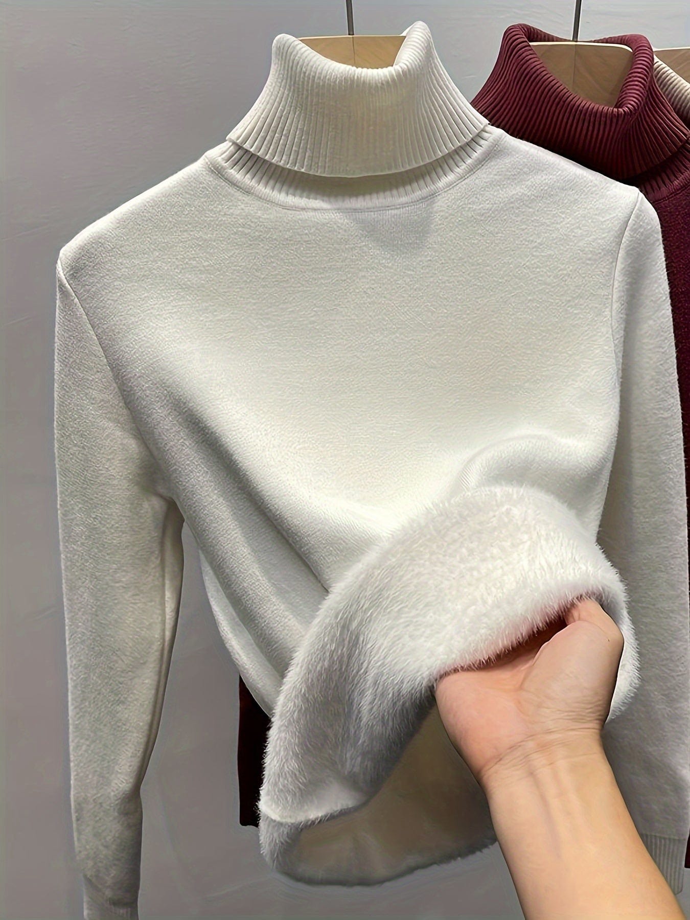 SnugHeat™ Turtleneck – The Ultimate Cold-Weather Essential